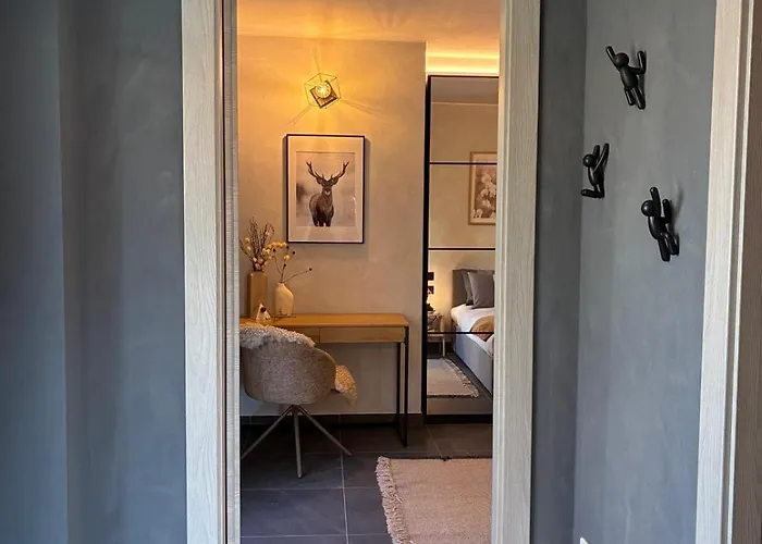 Nuovo Bilocale Con Balcone Panoramico E Posto Auto Apartman Aosta