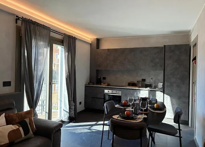 Apartman Nuovo Bilocale Con Balcone Panoramico E Posto Auto Aosta